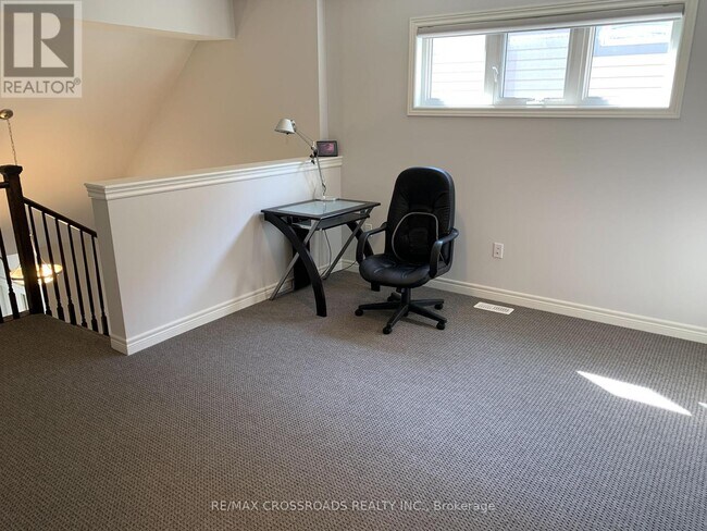 Building Photo - 3649 Allen Tr