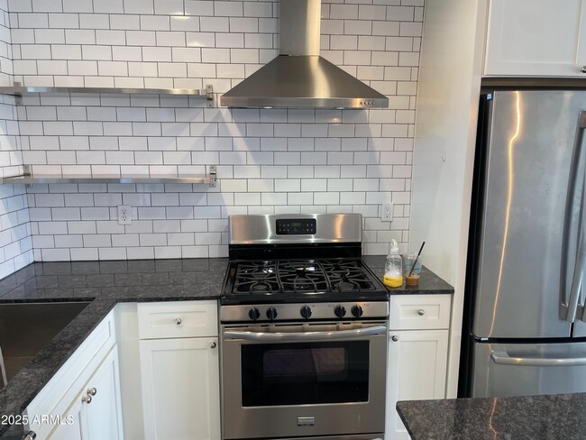 Building Photo - 3416 N 37th St