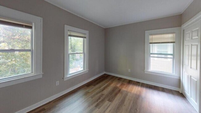 Foto del edificio - 116 Ridgeway Ave