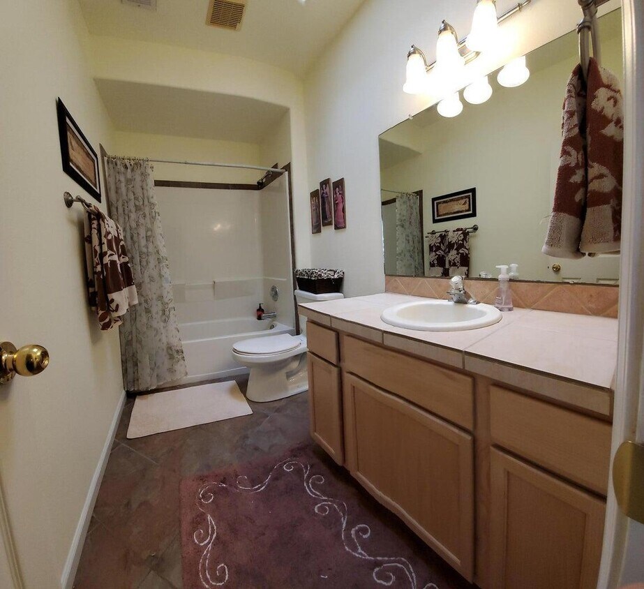 Foto principal - 469 Garden Ave SW