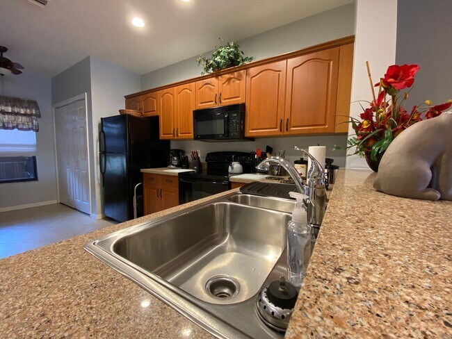 Foto del edificio - 155 Vintage Cir