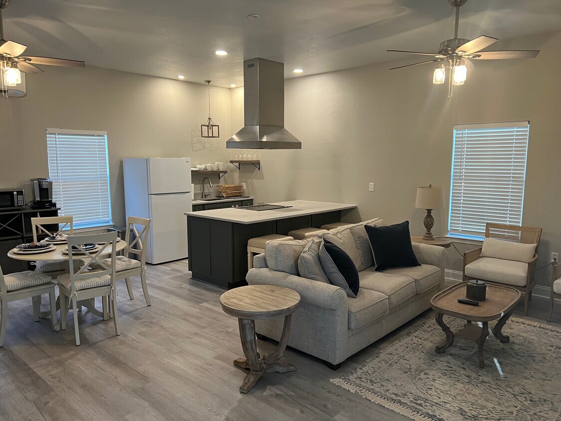 850 Bluffview Dr, Wimberley, TX 78676 House for Rent in Wimberley, TX