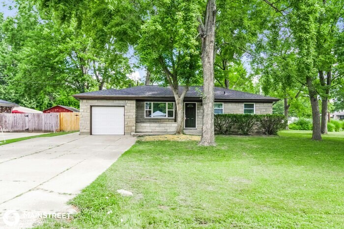 Foto principal - 2215 Cavalier Dr