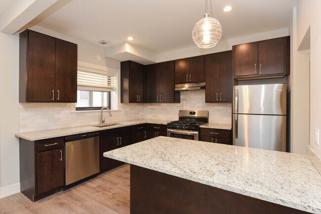 Building Photo - 1148 Maple Ave