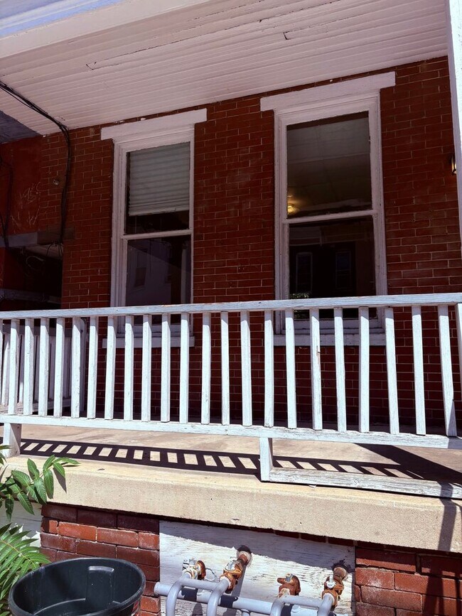 Foto del edificio - Available Now. 2 Bedroom Apt.