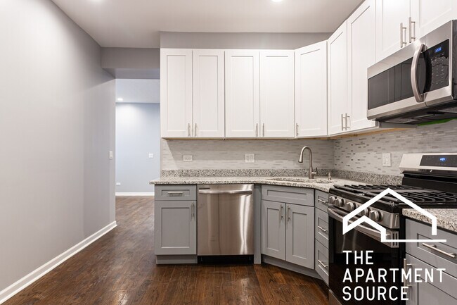 Foto del edificio - 2527 W Division St