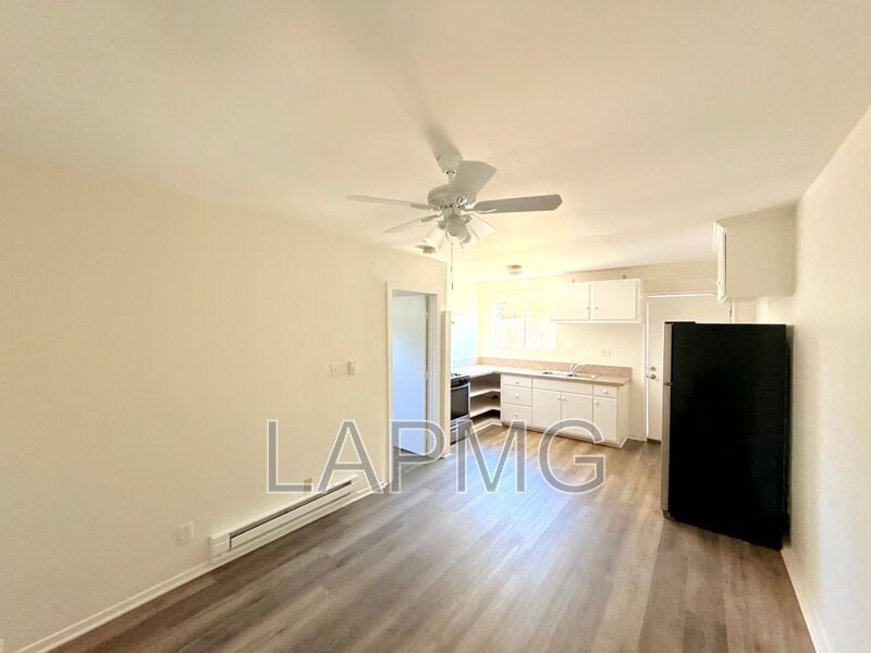 Photo - 927 - 929 1/2 Camulos Rd