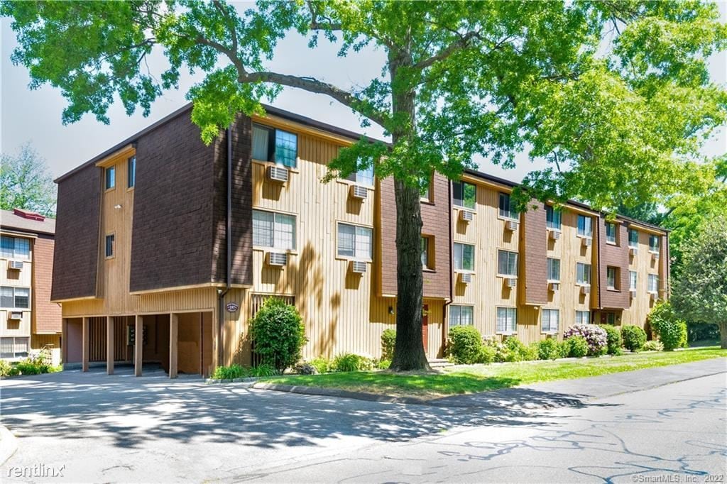 Primary Photo - 2 br, 1 bath Condo - 197 Bridge St Apt 12