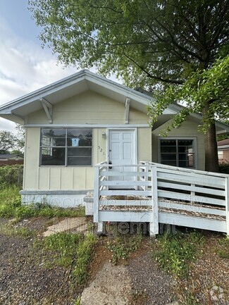 Building Photo - 521 62nd St