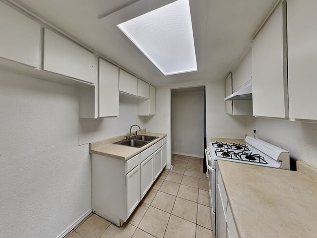 Foto del edificio - ADORABLE HOME IN ARLINGTON!