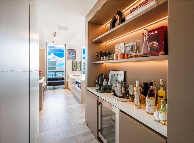 Foto del edificio - 801 S Miami Ave