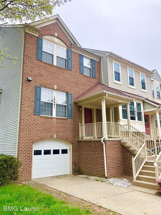 Foto principal - 3 br, 2.5 bath House - 18641 Clovercrest Cir