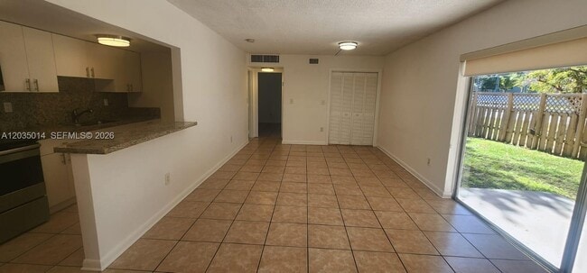 Building Photo - 4134 NW 79th Ave