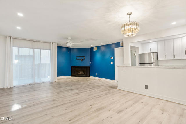 Primary Photo - 355 S Madison Ave