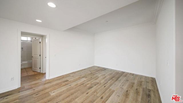 Foto del edificio - 9401 Alcott St