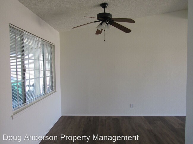 Building Photo - 4 br, 2 bath House - ***1127 WEST AVENUE J-15