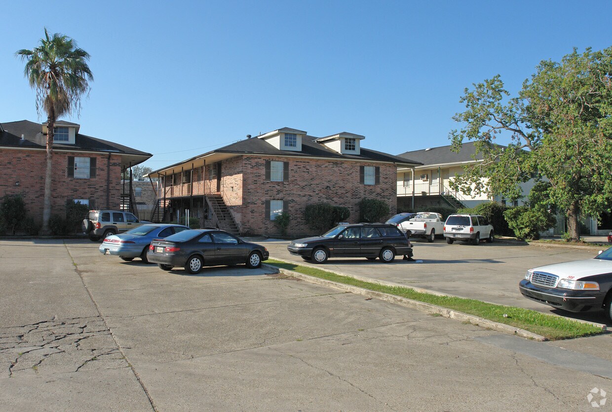 Primary Photo - 4055 Durand St