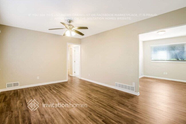 Foto del edificio - 2740 Bonnybrook Dr SW