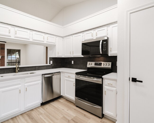 Foto del edificio - 301 Sheffield Dr