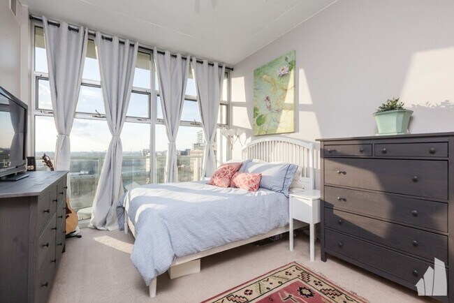 Foto del edificio - Don't miss out on this wonderful South Loo...