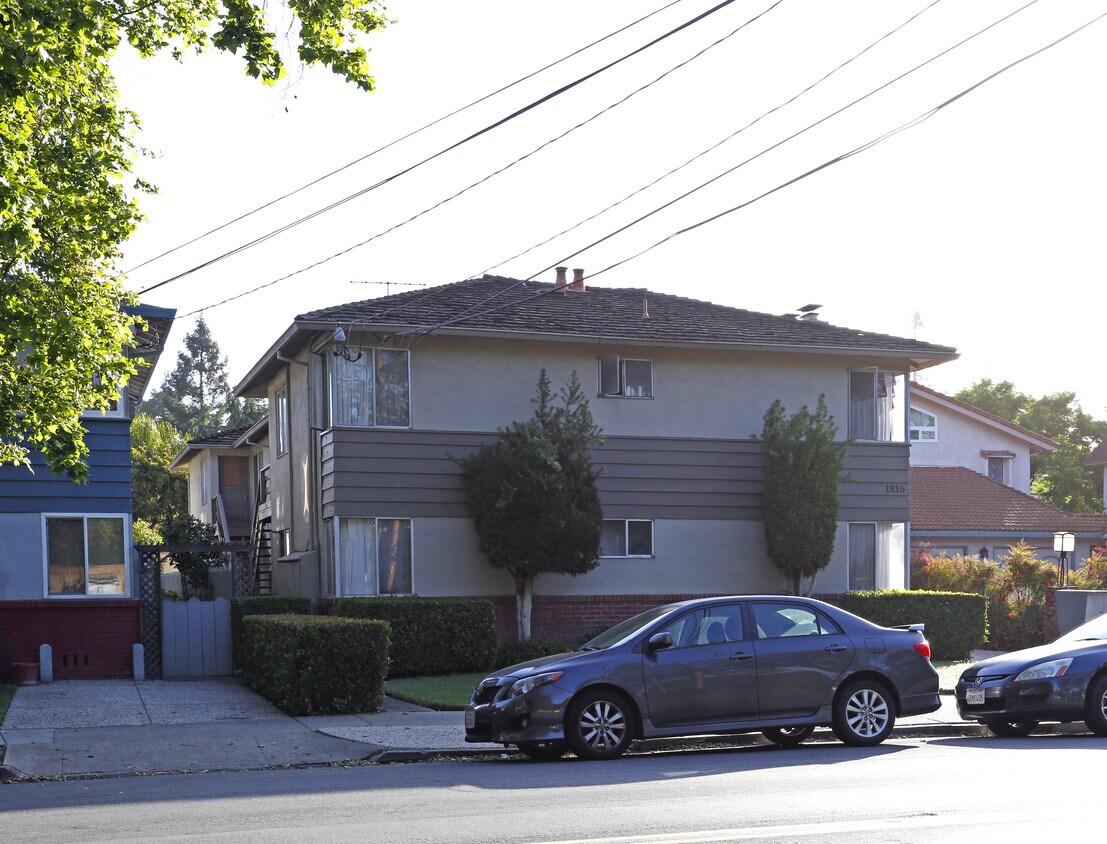 Building Photo - 1816 Park Ave