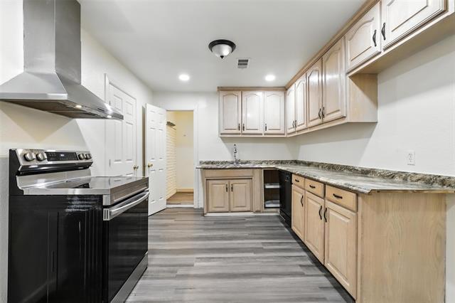 Foto del edificio - 7841 Abbott Dr