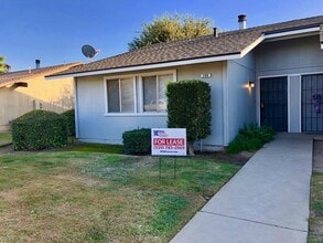 Building Photo - 208 Alamos Ave