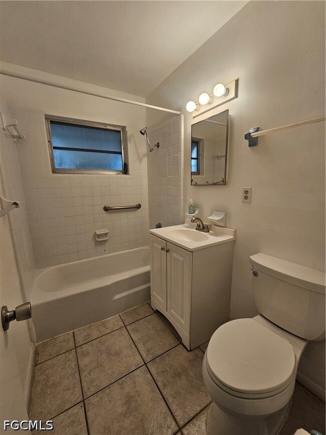 Building Photo - 423 Morgan Cir S