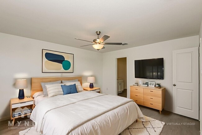 Foto del edificio - 2700 Mistwood Dr