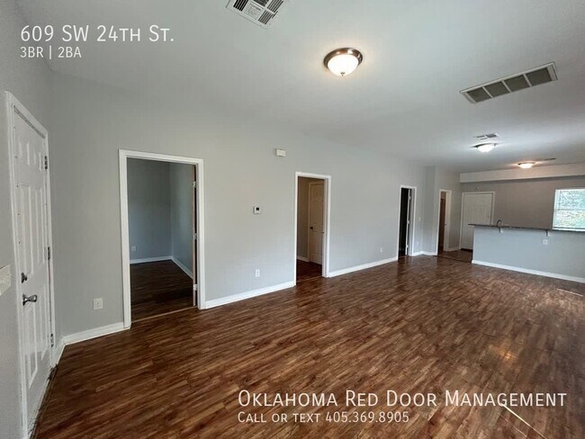Foto del edificio - 609 SW 24th St