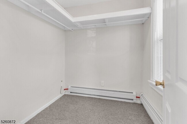 Foto del edificio - 139 S 8th St