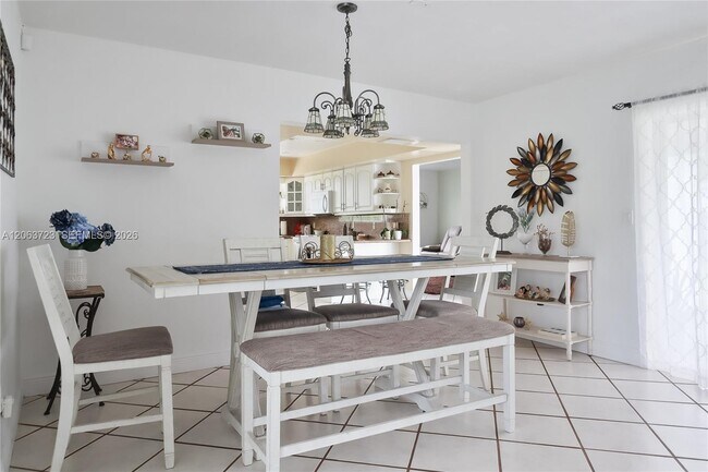 Foto del edificio - 8121 SW 204th St