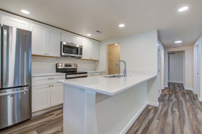 Building Photo - 4694 Hassell Avenue, North Charleston, SC ...