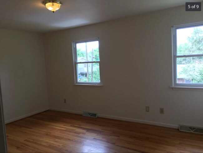 Foto del edificio - 3 Bedroom & 2.5 Bathrooms Minutes from Downtown!
