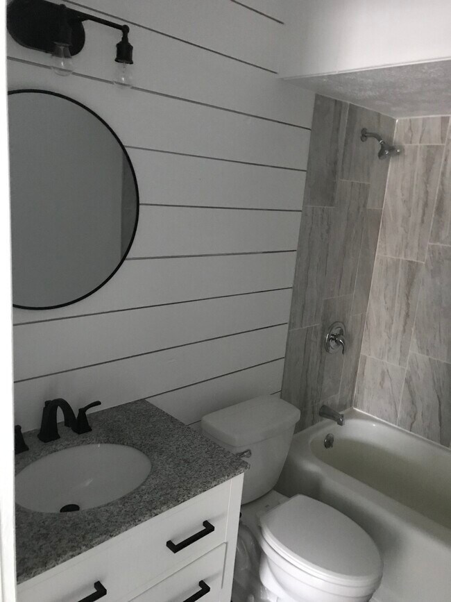 Foto del edificio - 2168 Hillside St