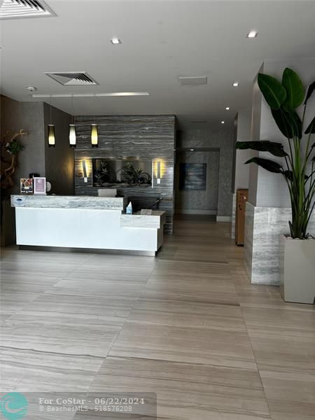 Foto del edificio - 2301 S Ocean Dr