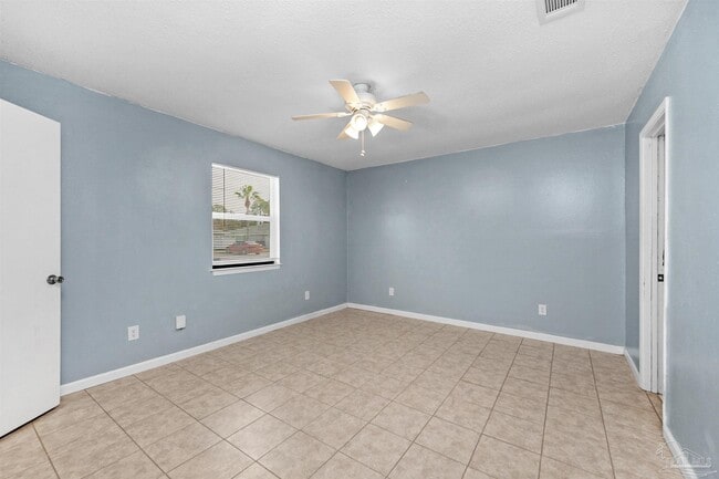 Foto del edificio - 1555 Green Briar Pkwy