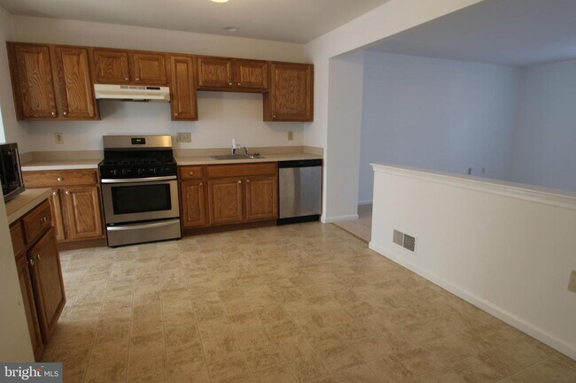 Building Photo - 1051 Balley Dr