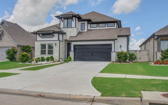 Building Photo - 4722 Crest Hill Dr