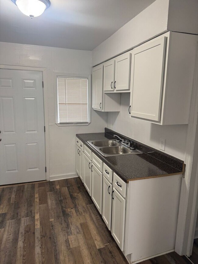 Foto del edificio - 1328 Semmes St