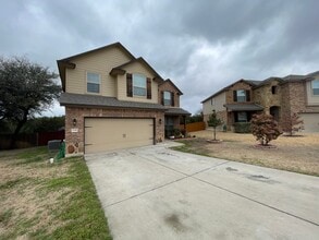 Building Photo - 3240 Valentino Dr