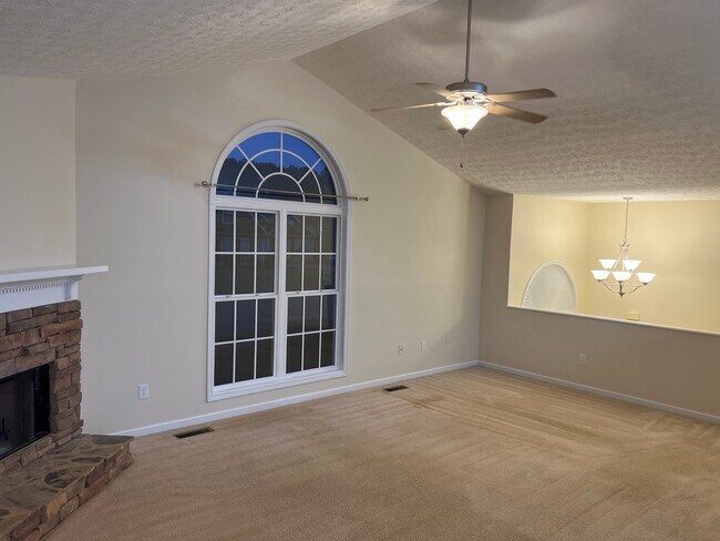 Building Photo - 331 Timberwood Dr