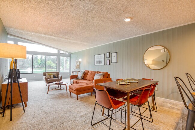 Foto del edificio - 13954 NE 60th Way