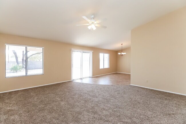Foto del edificio - 9624 E Banbridge St
