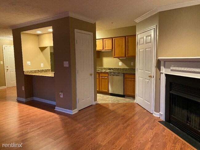 Building Photo - 3700 Excalibur Ct