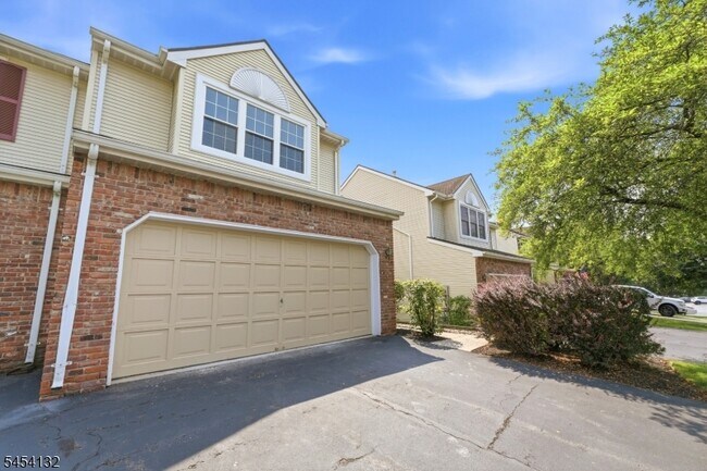 Foto del edificio - 703 Porter Way W