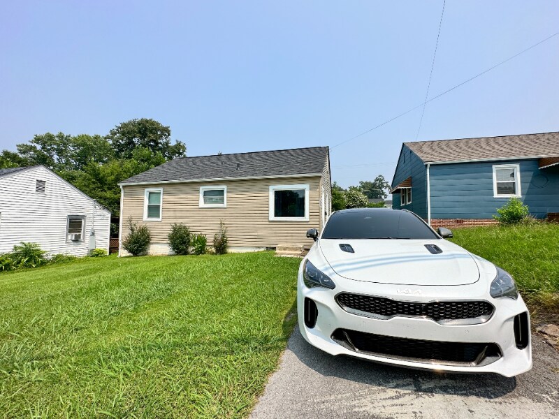 Primary Photo - 2317 Coker Ave