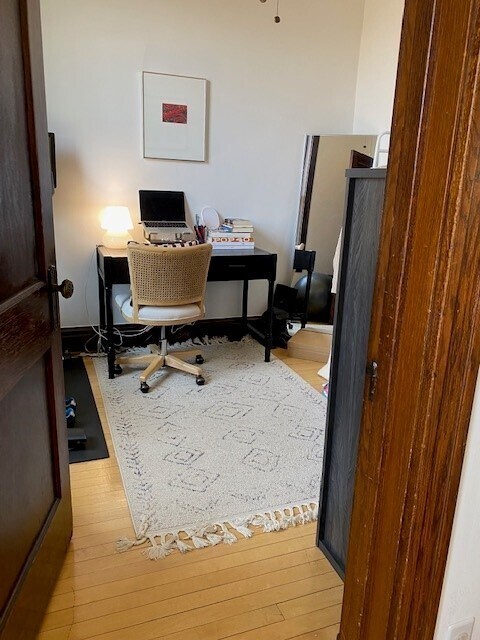 Foto del edificio - 4311 N Winchester Ave