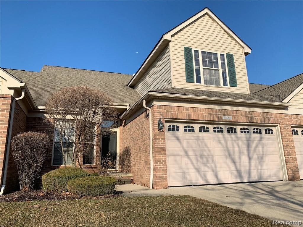 Primary Photo - 425 Carson Dr