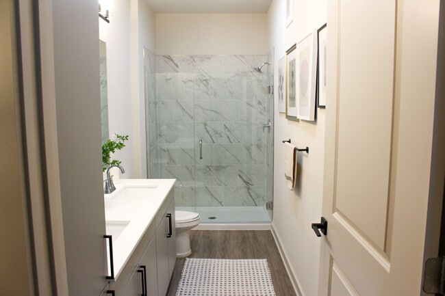 Building Photo - Silo Creek Apartments